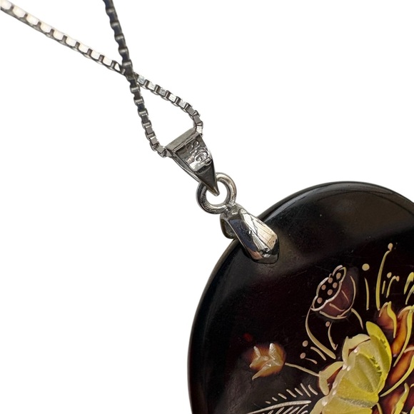 Carved BALTIC AMBER Gold Plated Silver FLOWER Chain CAMEO Pendant - Picture 5 of 7
